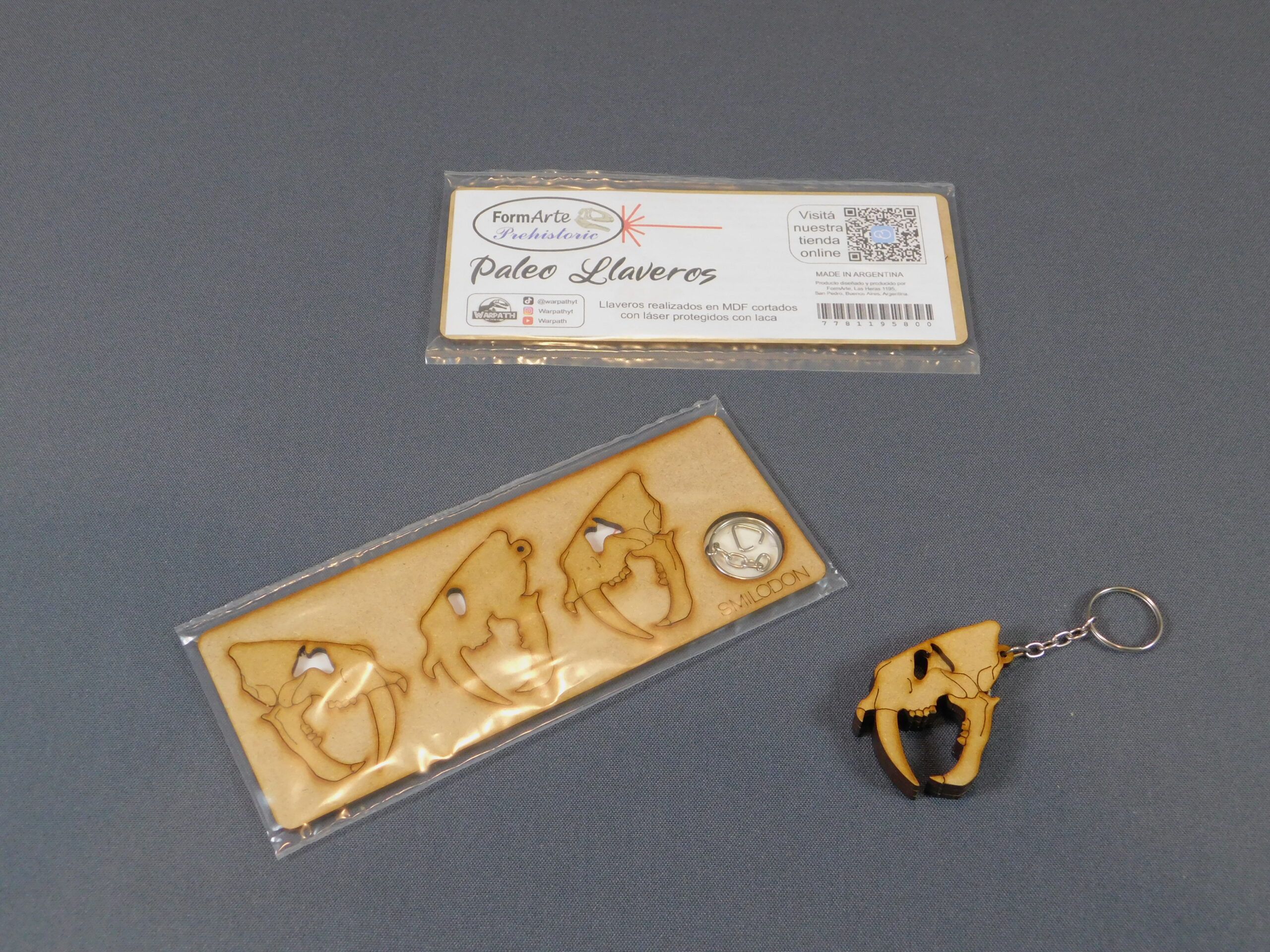Paleo llaveros Smilodon populator - Imagen 2